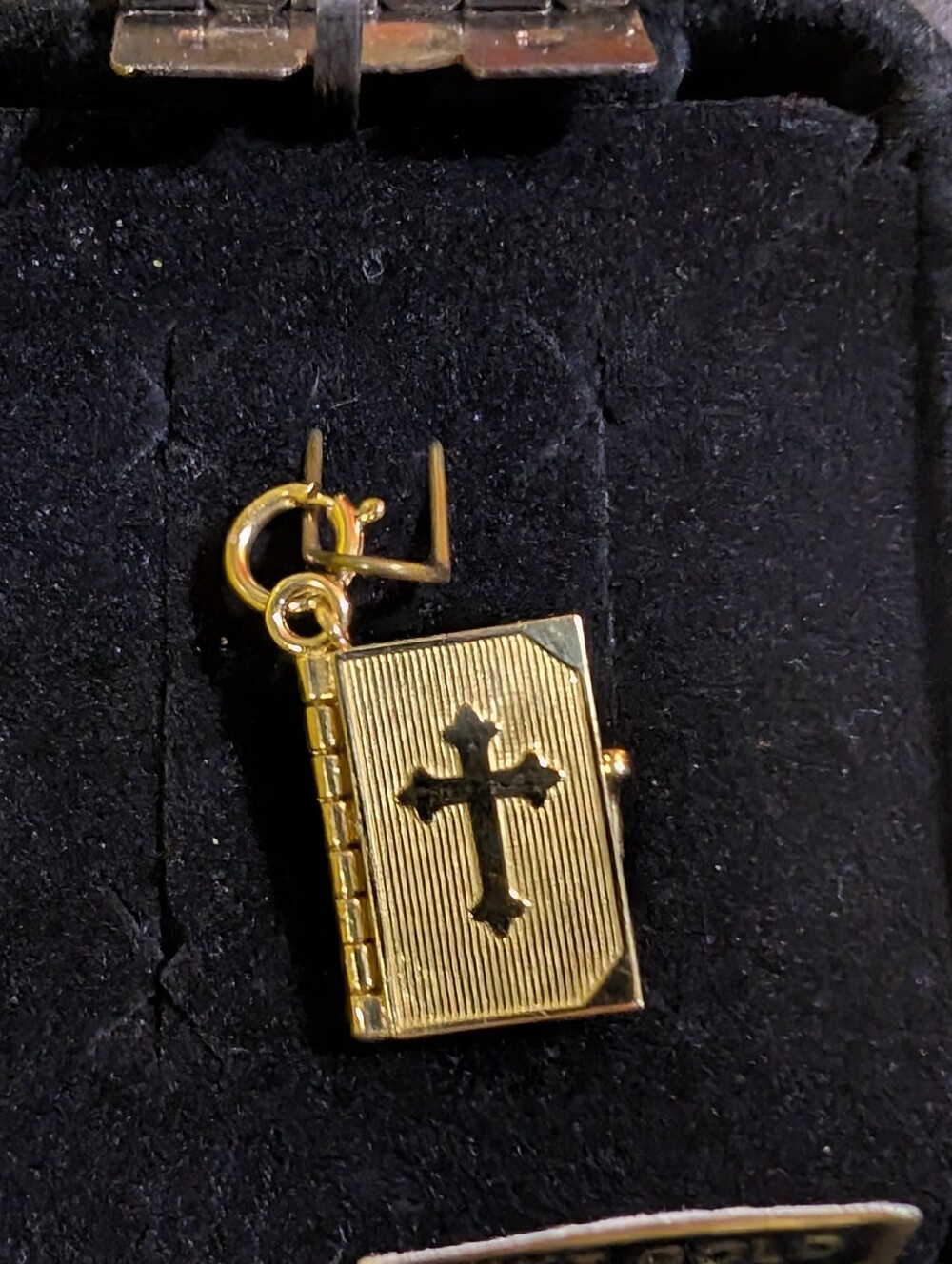 Christian Vintage 14 kt Gold Lord's Prayer Bible Charm